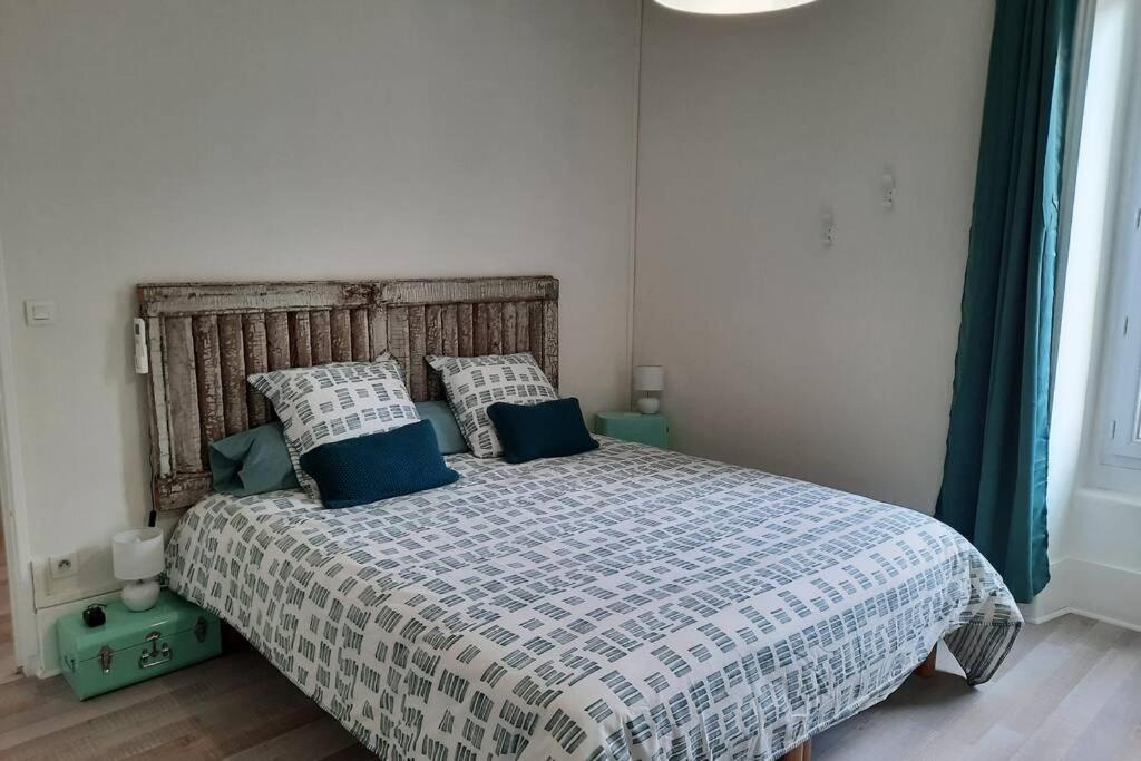 Le Liberte Apartamento Aubenas Exterior foto