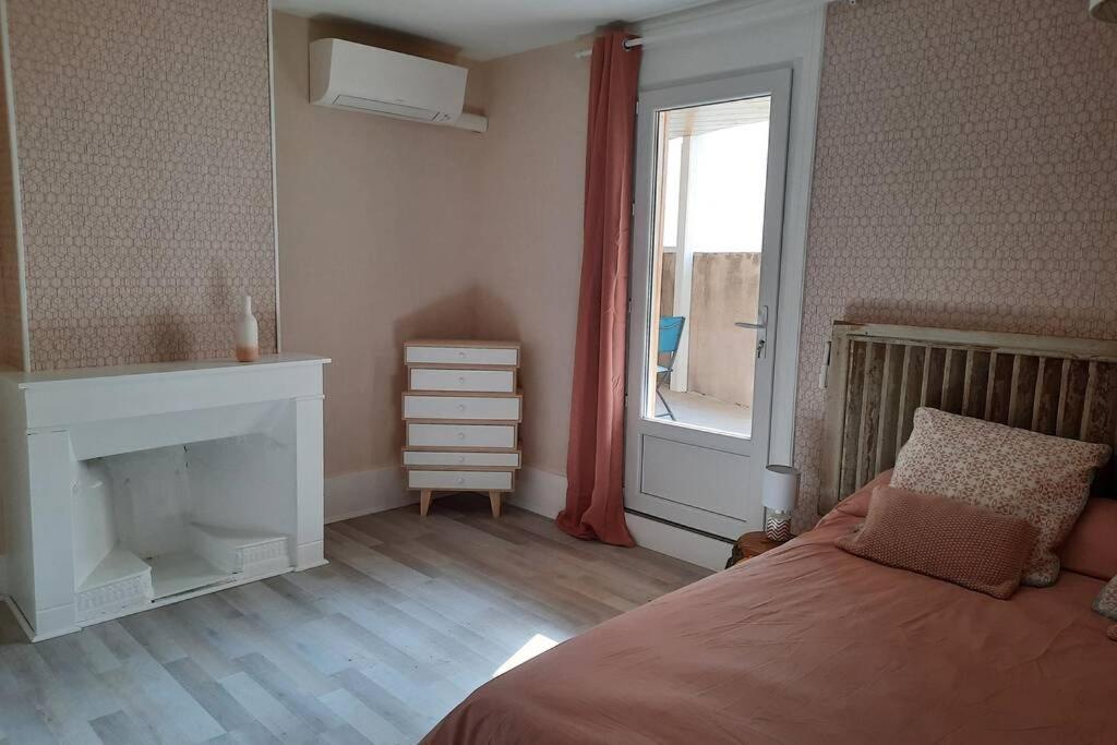 Le Liberte Apartamento Aubenas Exterior foto