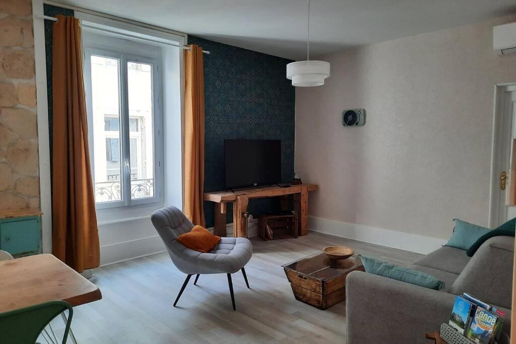 Le Liberte Apartamento Aubenas Exterior foto